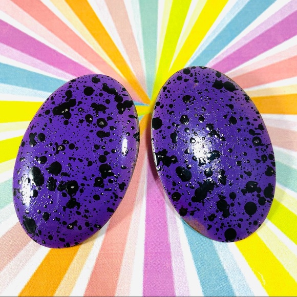 Purple oval enamel splatter vintage earrings 1980s - Picture 2 of 4